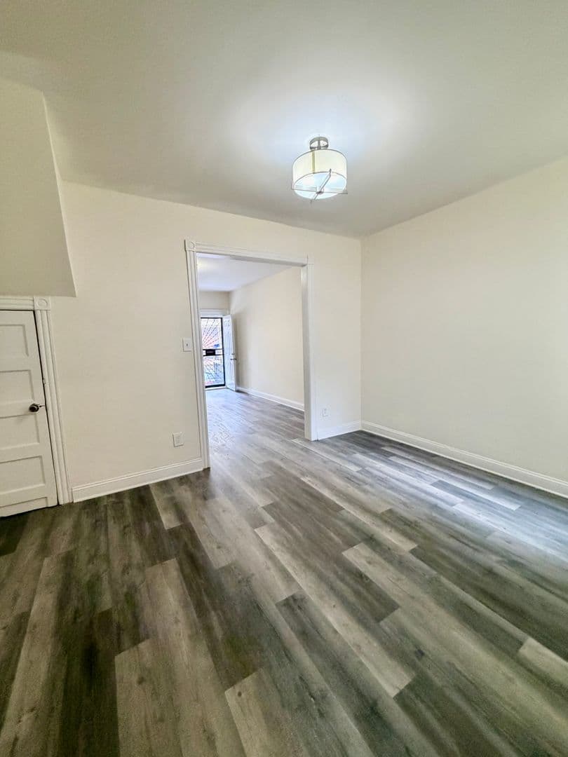 Philadelphia House: 16 South Robinson Street