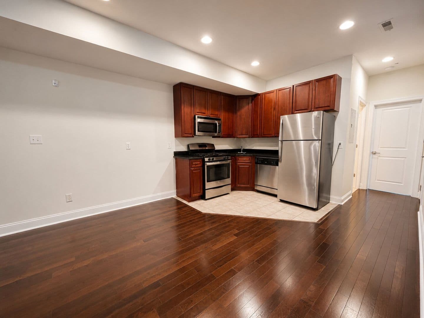Philadelphia Apartment: 1828 N 16th St