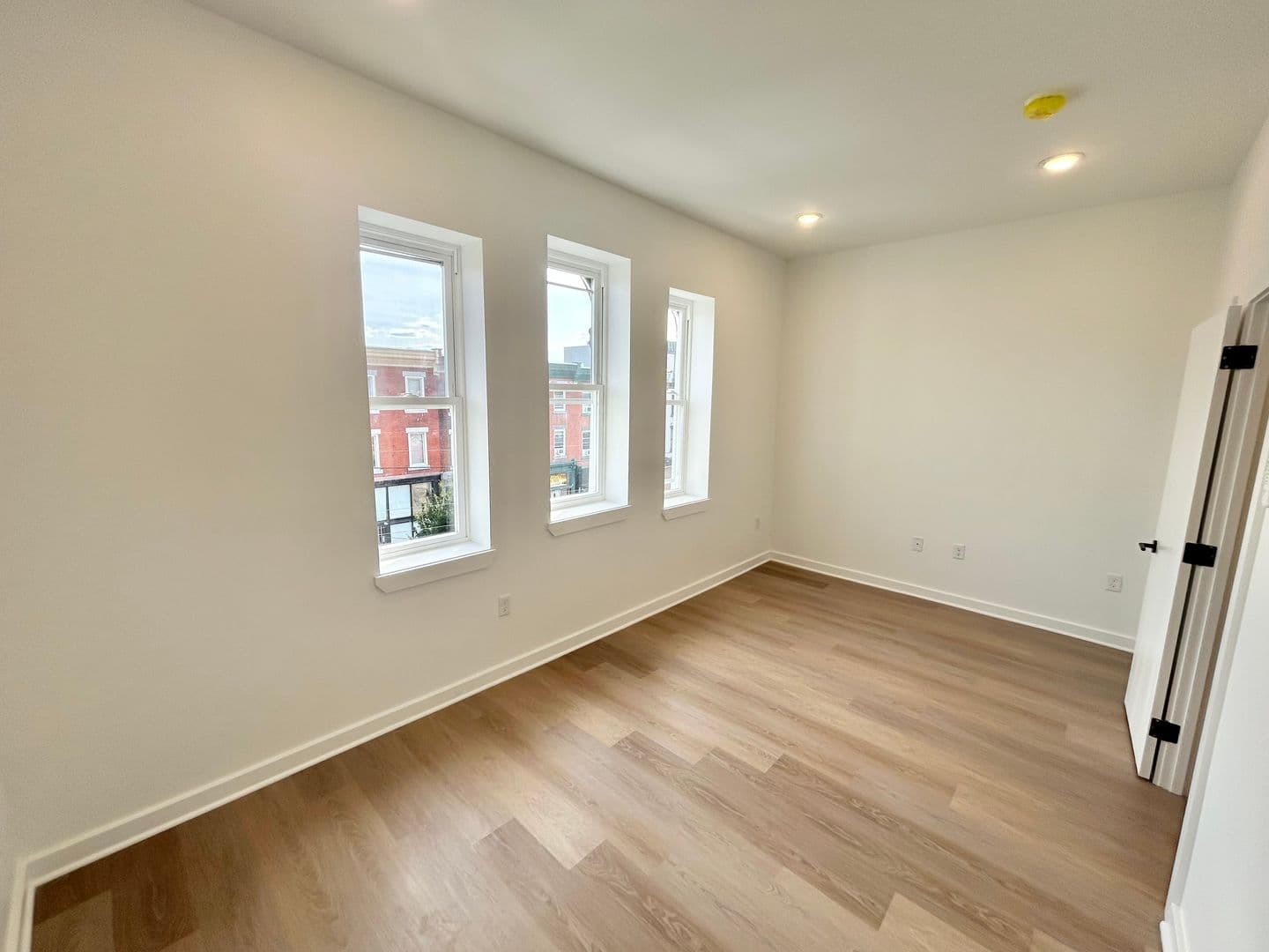 Philadelphia Apartment: 2725 W Girard Ave