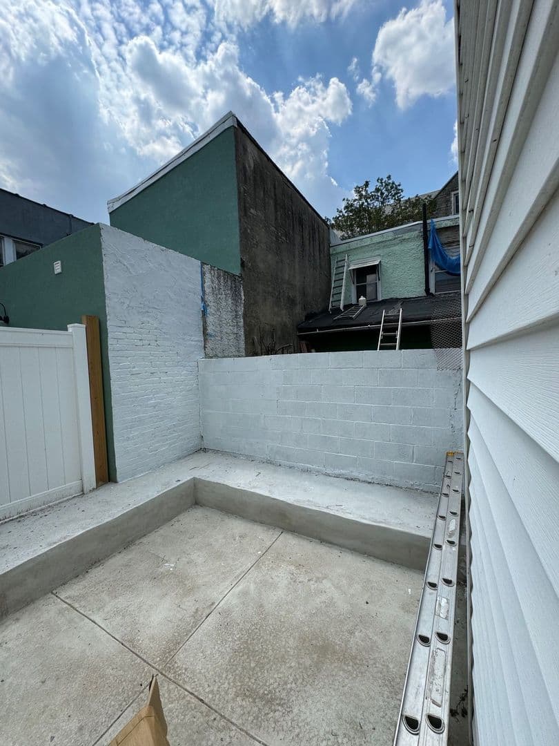 Philadelphia House: 2030 Waterloo St