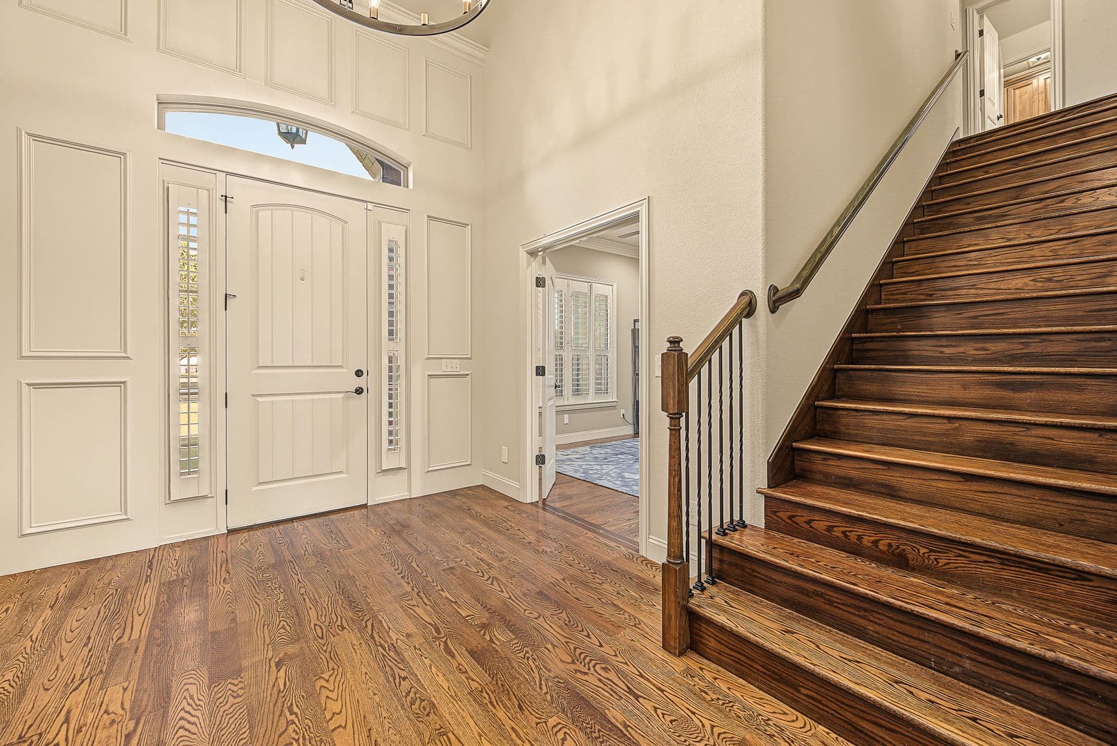 Springdale House: 6482 Wells Cir