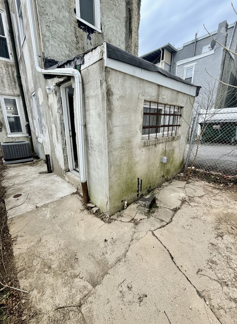 Philadelphia House: 3957 Ogden Street