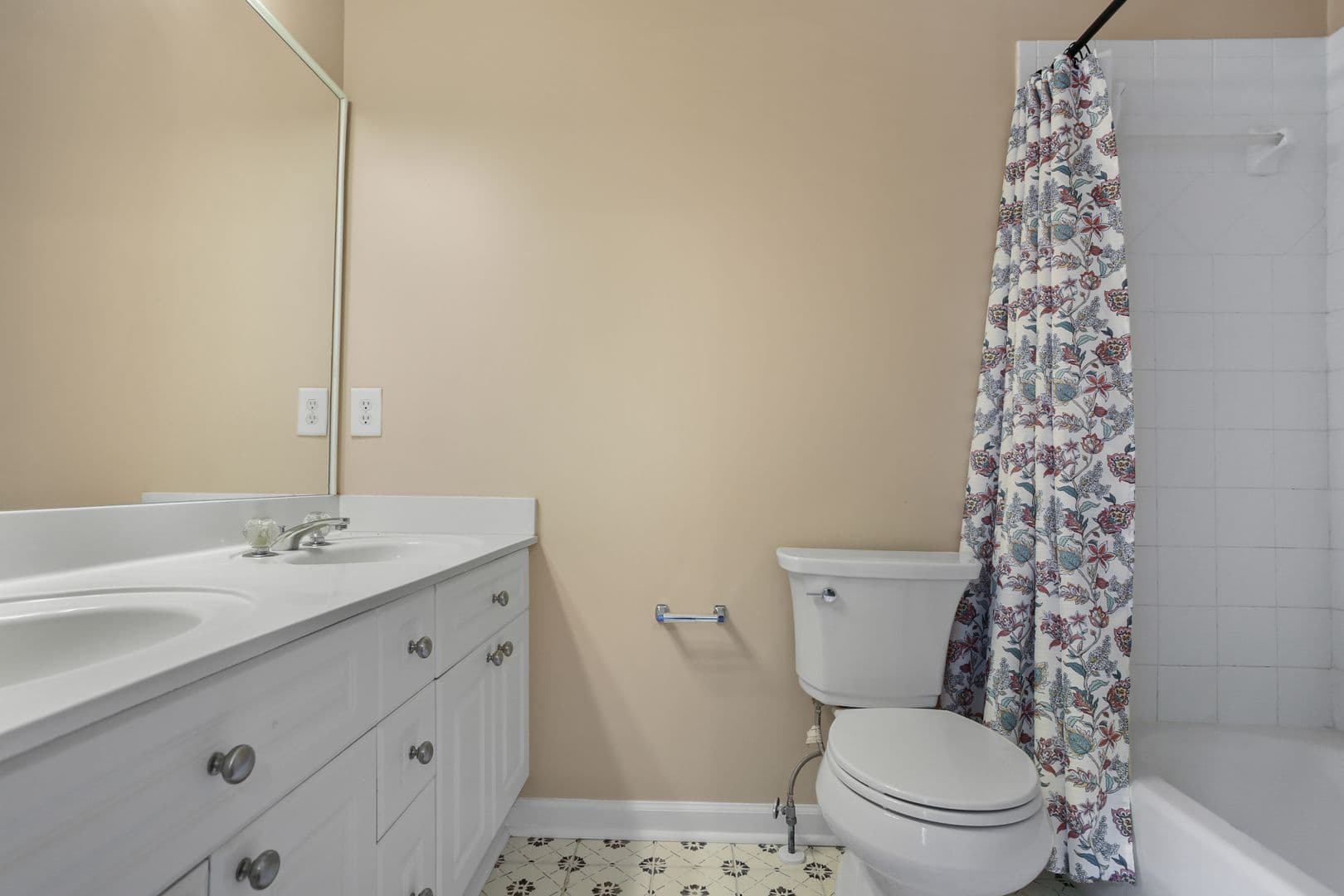 Roswell Townhome: 1243 Harris Commons Place