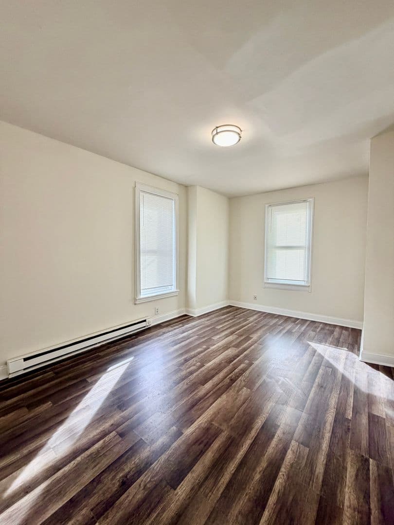 Philadelphia House: 16 South Robinson Street