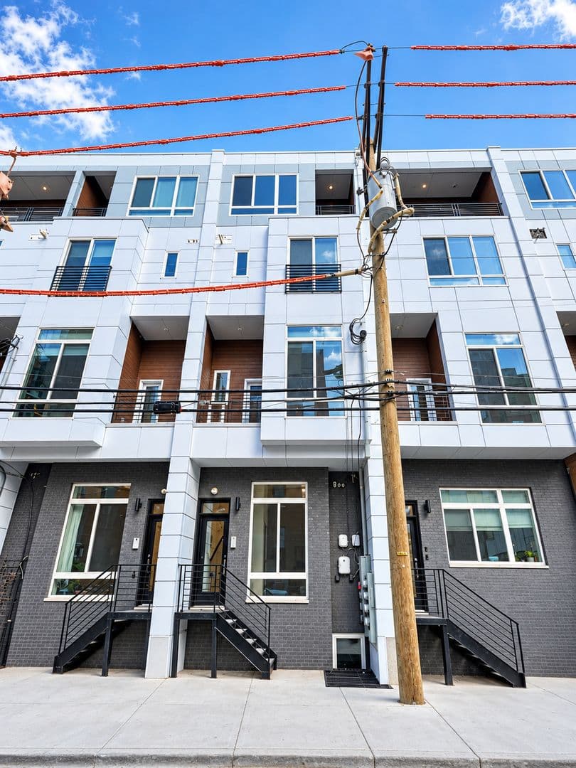 Philadelphia House: 1115 North American Street