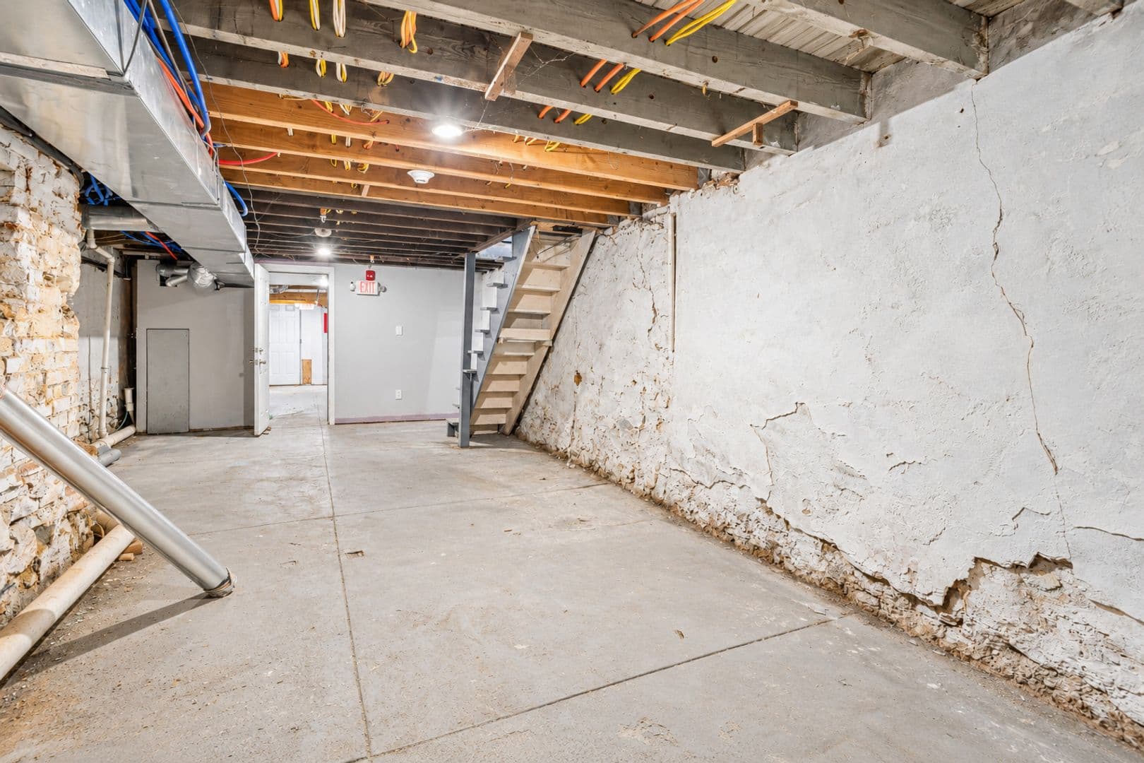 Philadelphia Apartment: 2932 West Oxford Street