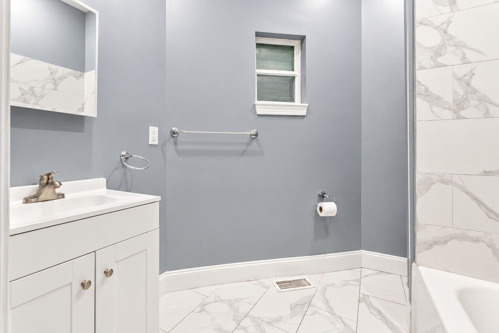 Philadelphia Apartment: 2932 West Oxford Street