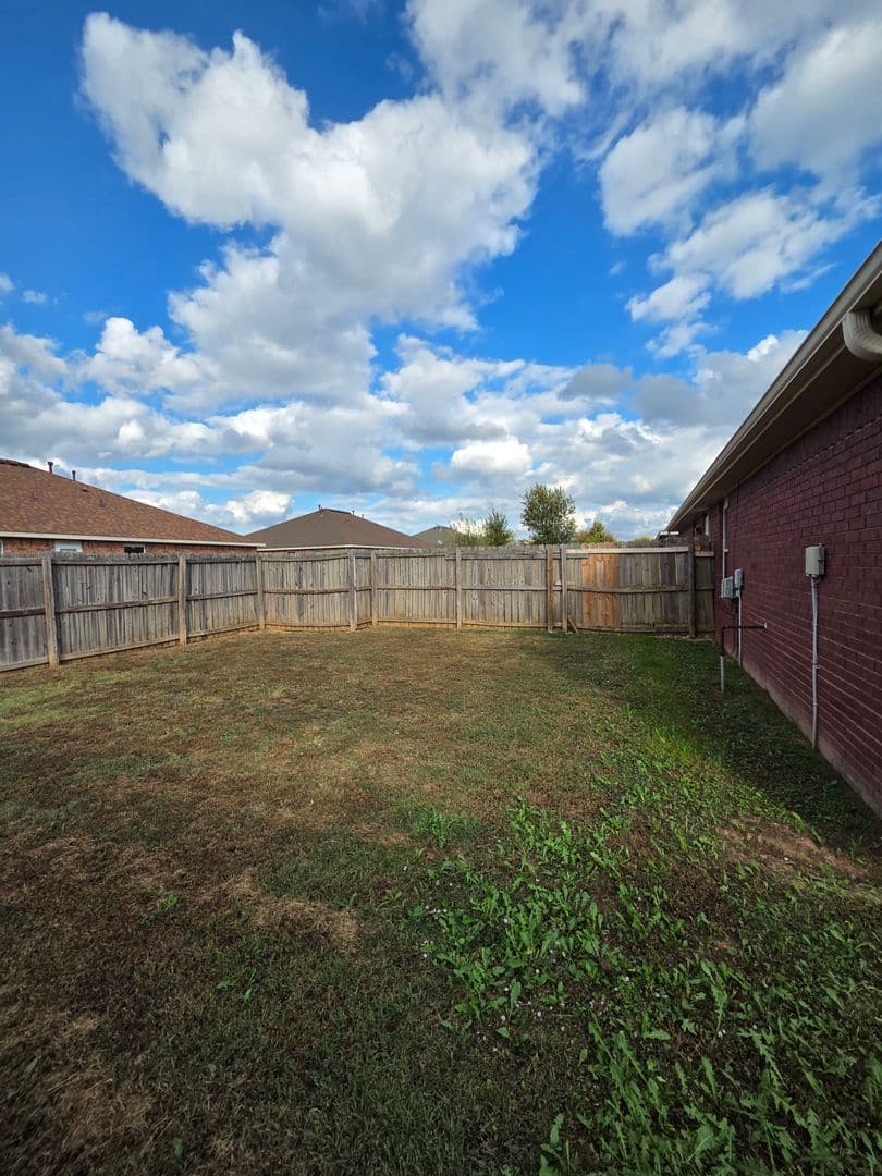 Rogers House: 205 E Marietta Ct