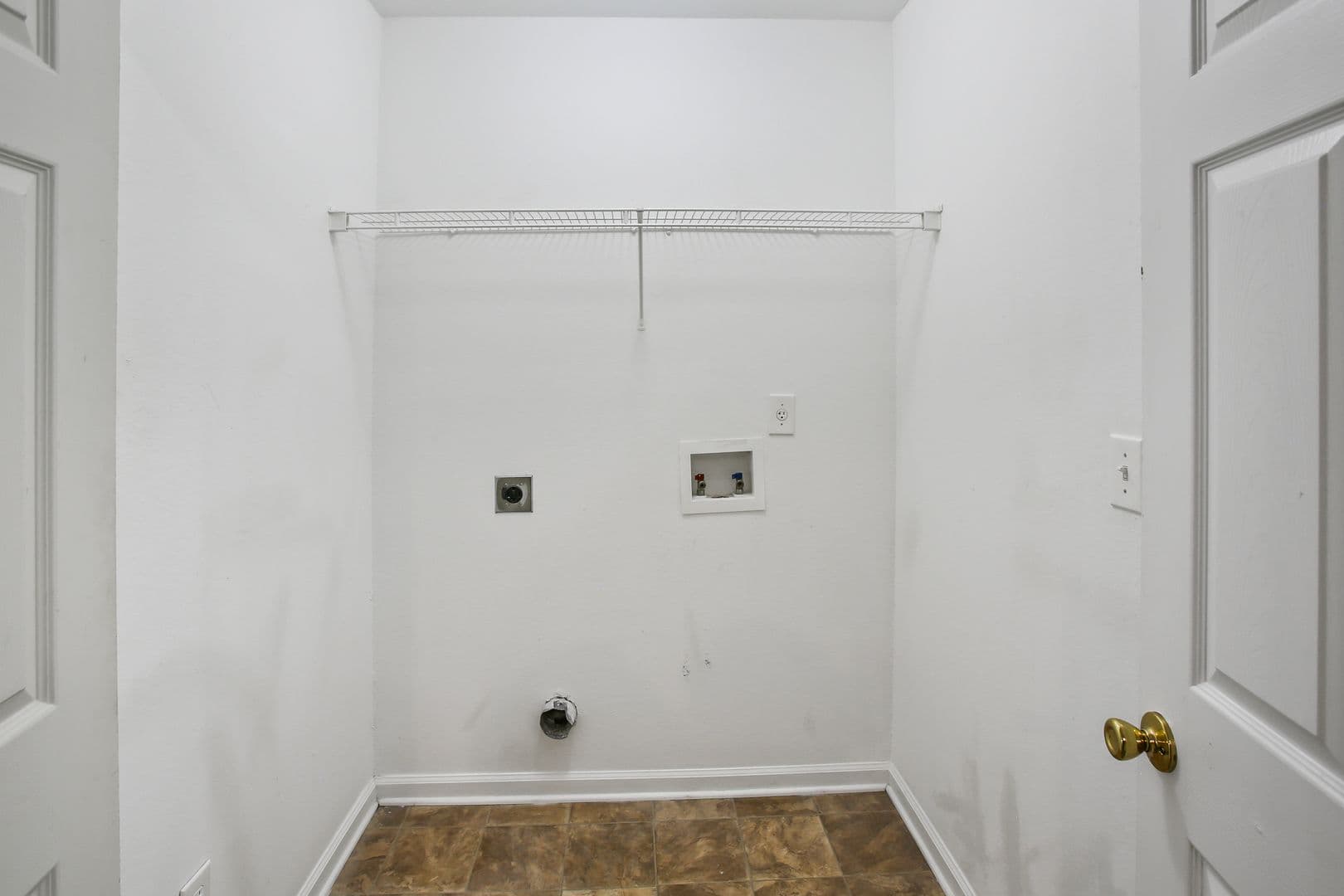 Union City House: 4633 Raven Wood Loop (AOF)