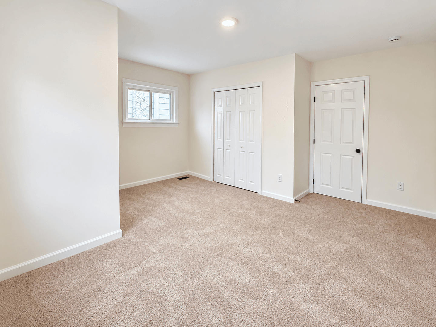 Yeadon House: 174 Fairview Ave