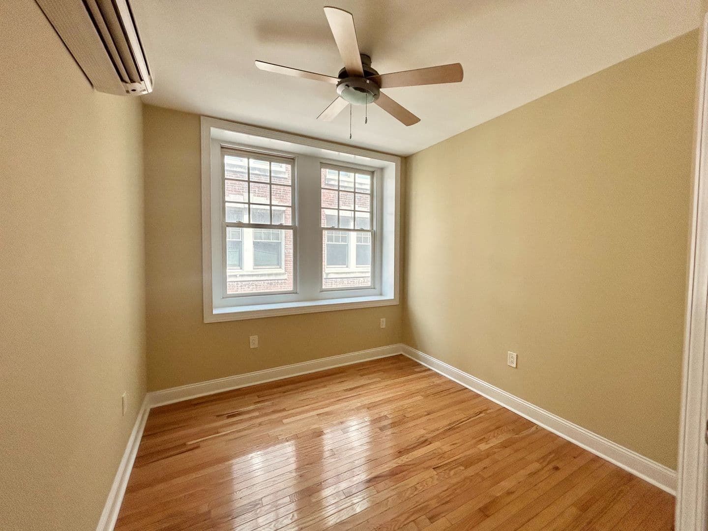 Philadelphia Apartment: 319 W Chelten Ave