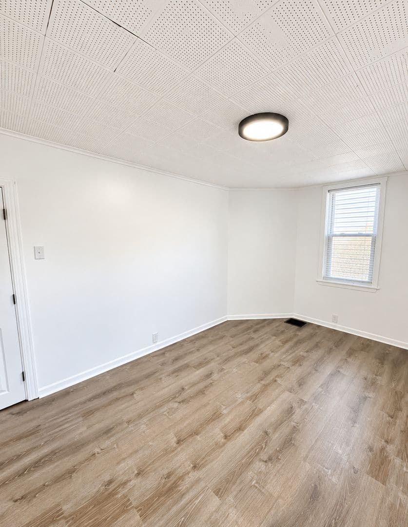 Pittsburgh Apartment: 218 Four Mile Run