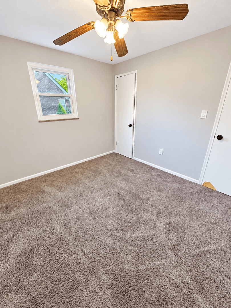 North Versailles House: 507 Oakhurst Avenue