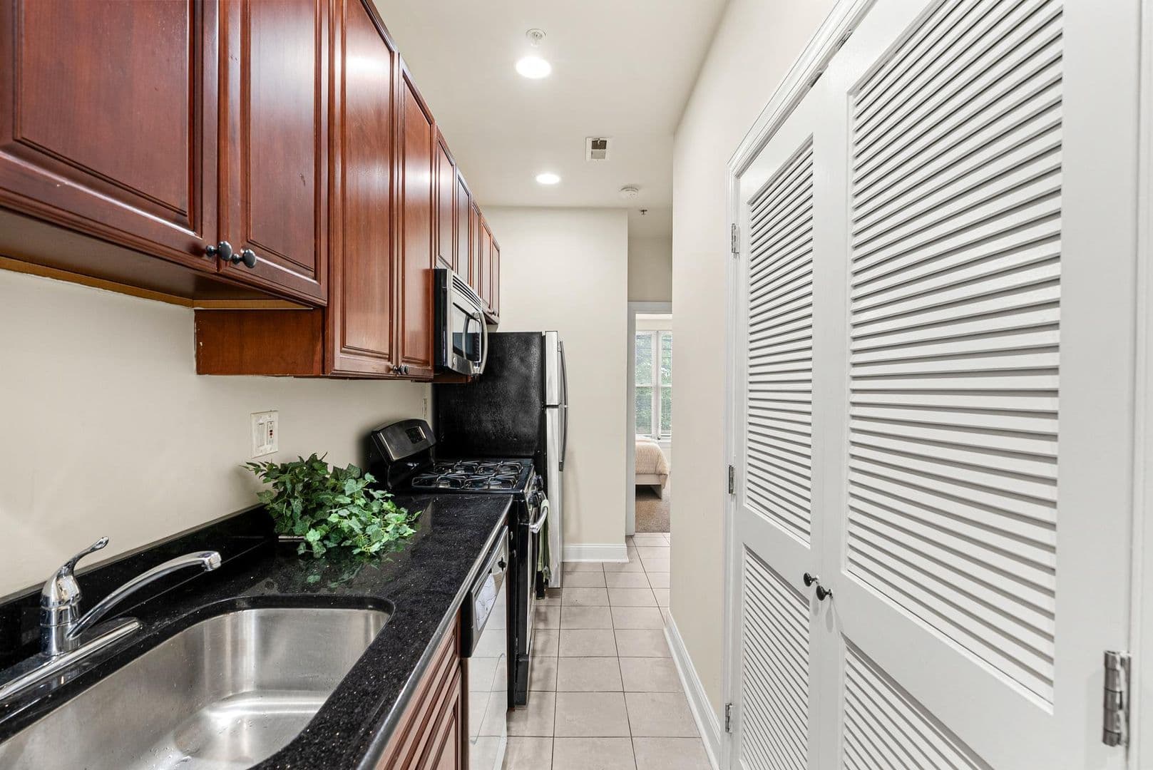 Philadelphia Apartment: 1802 N 16th St