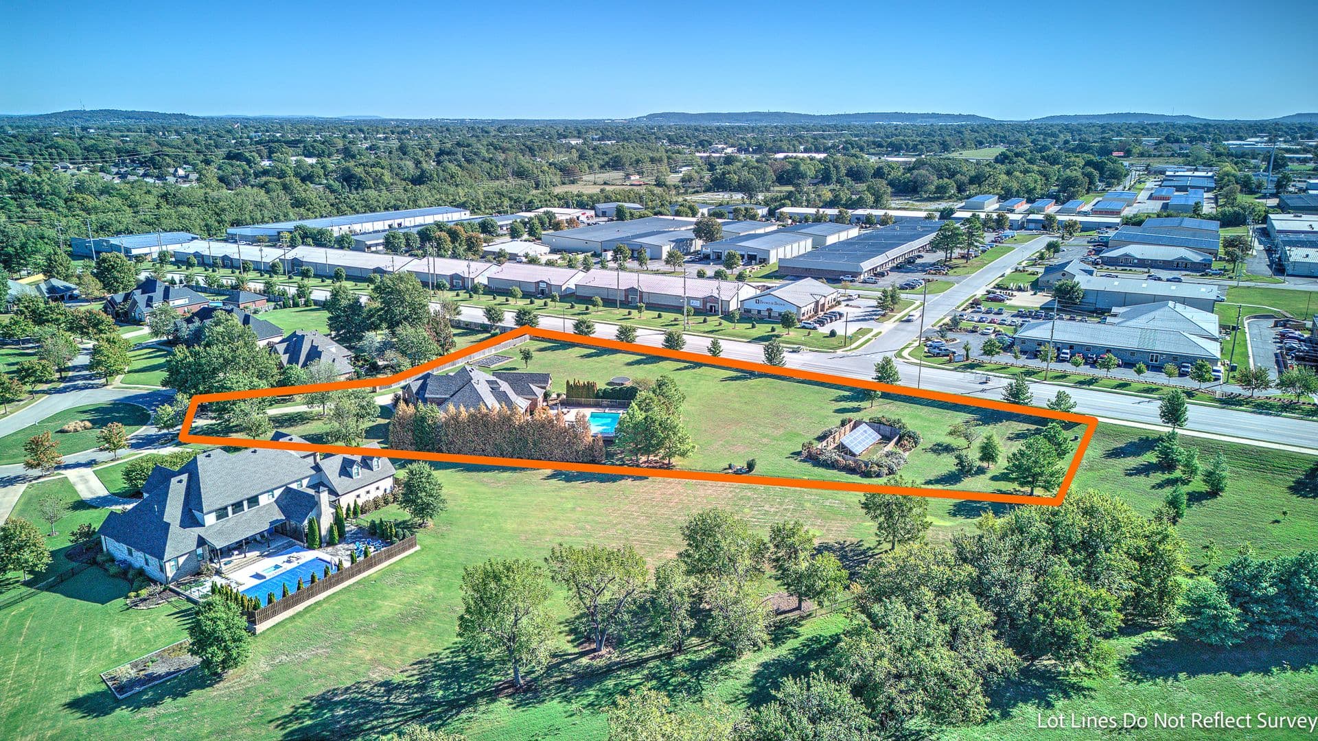 Springdale House: 6482 Wells Cir