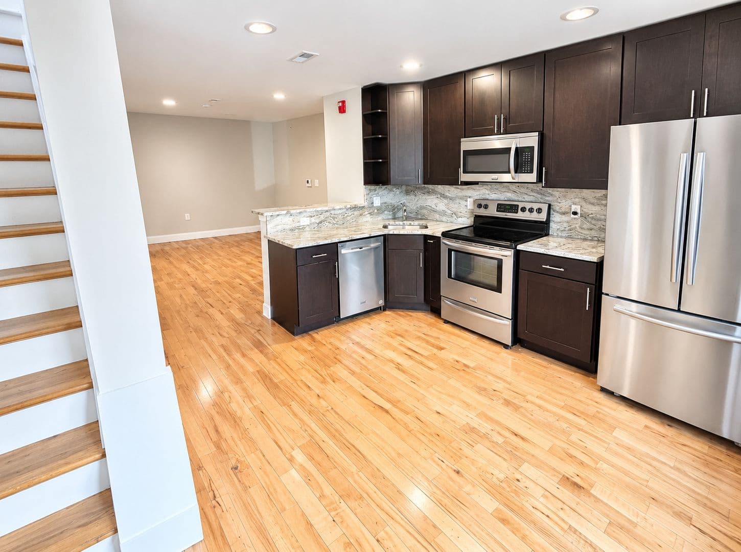 Philadelphia Apartment: 426 n 40th St