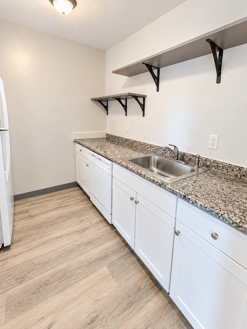Carnegie Apartment: 711 Cubbage Street