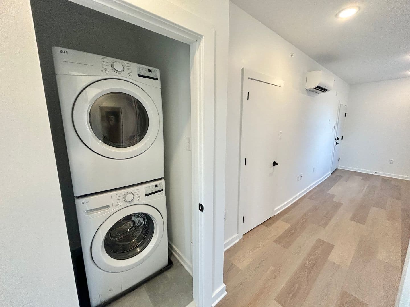 Philadelphia Apartment: 2725 W Girard Ave