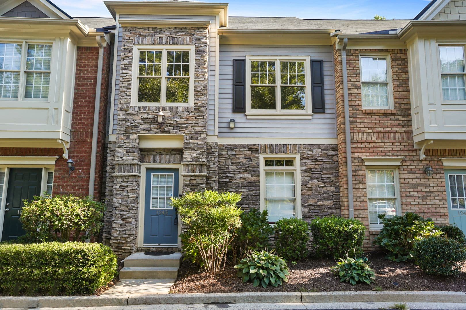 Roswell Townhome: 1243 Harris Commons Place