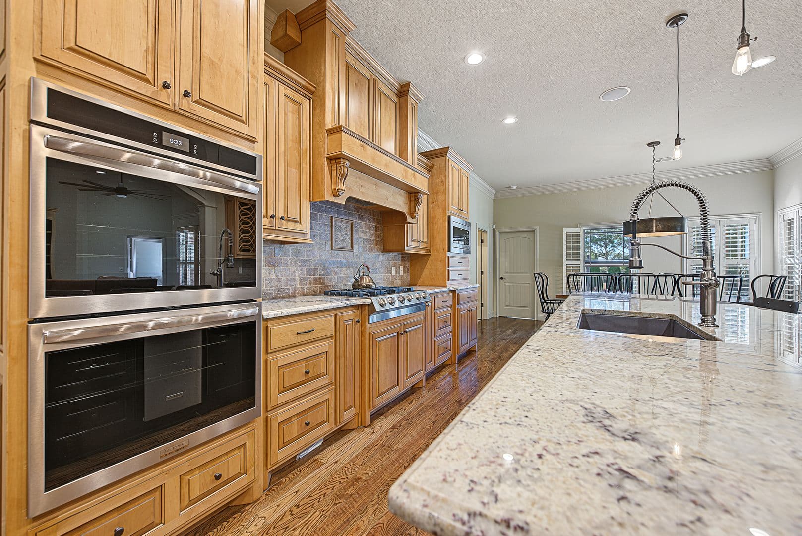 Springdale House: 6482 Wells Cir