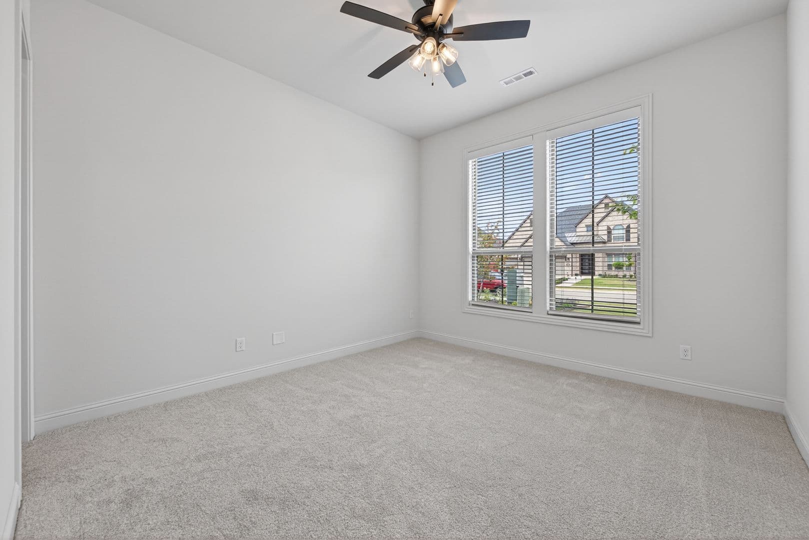 Bentonville House: 8900 W Comet Dr