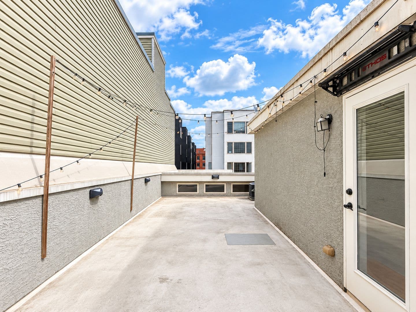 Philadelphia Apartment: 1422 Germantown Ave