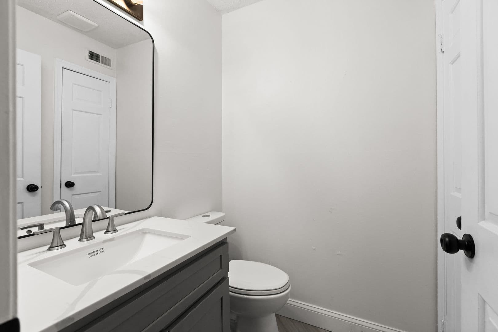 Greensboro Townhome: 1303 West Meadowview Road