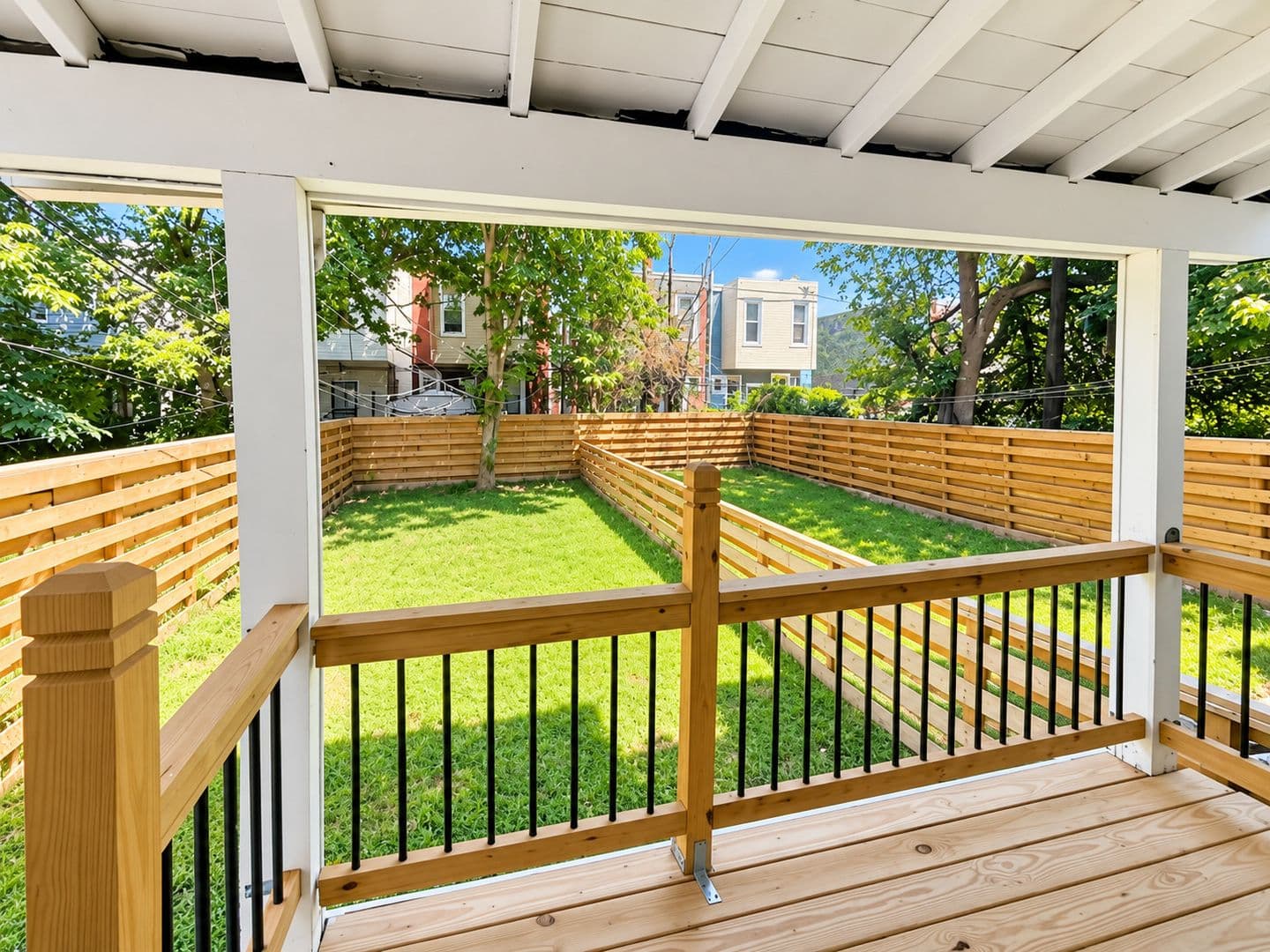 Philadelphia Apartment: 5033 Walnut Street