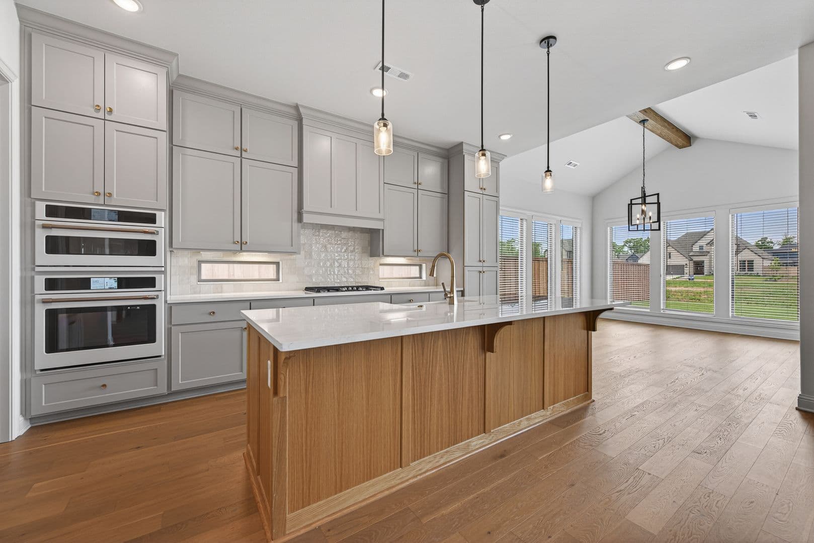 Bentonville House: 8900 W Comet Dr