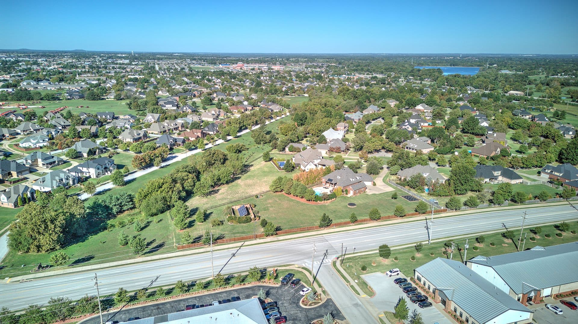 Springdale House: 6482 Wells Cir
