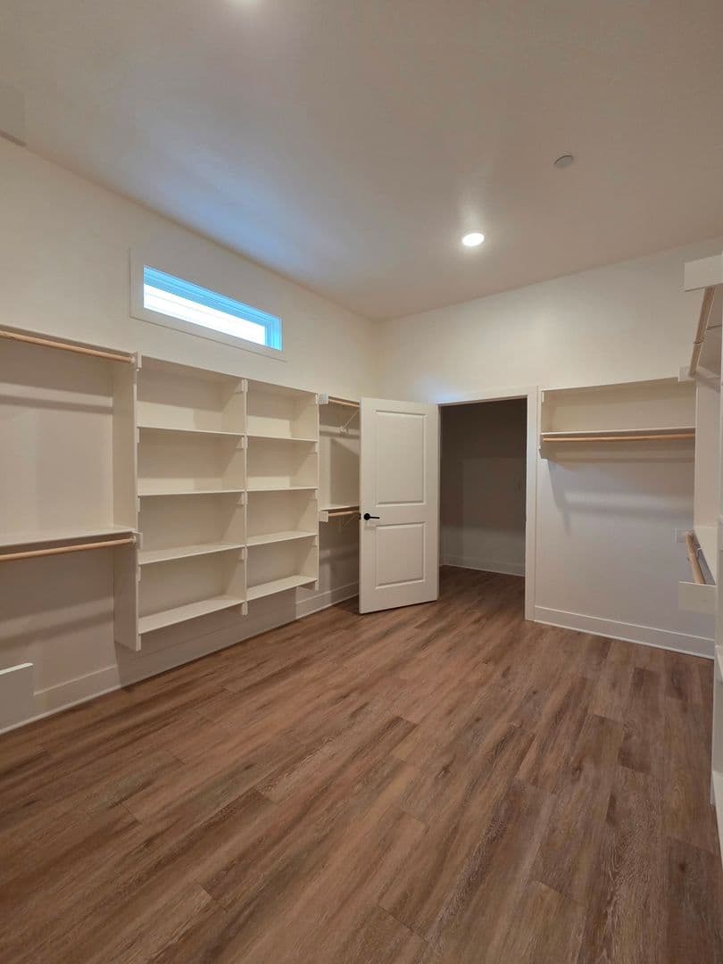 Rogers House: 5912 S 41st St