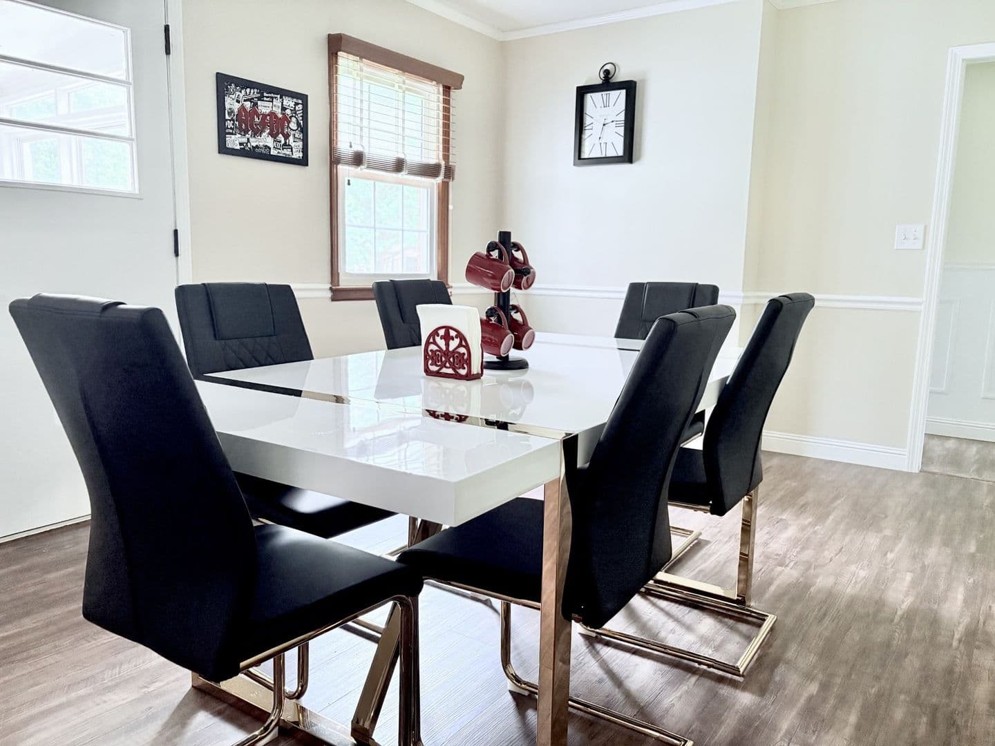 Greensboro House: 205 Venus Drive