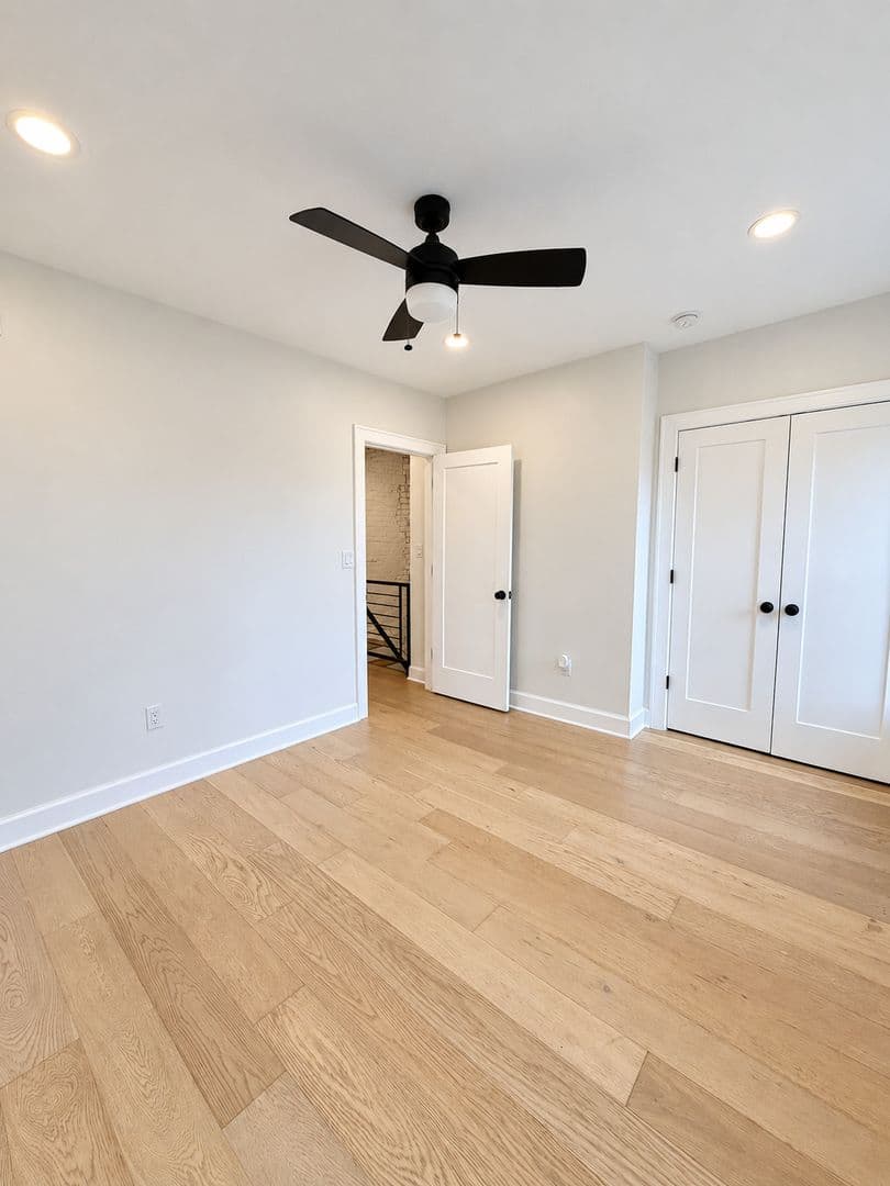 Philadelphia House: 117 East Allen Street