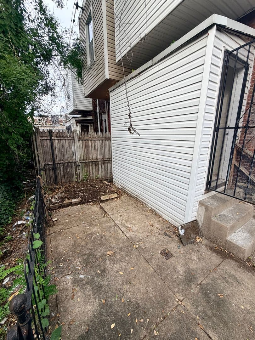 Philadelphia House: 16 South Robinson Street