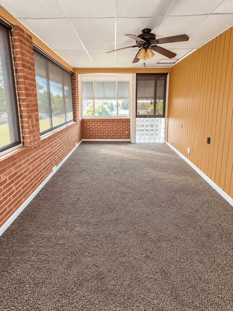 North Versailles House: 507 Oakhurst Avenue