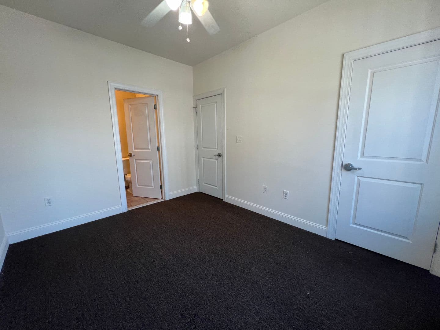 Philadelphia Apartment: 1924 North 17th Street