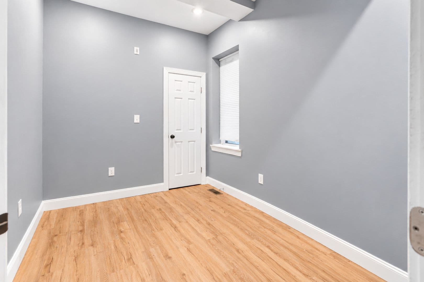 Philadelphia Apartment: 2932 West Oxford Street