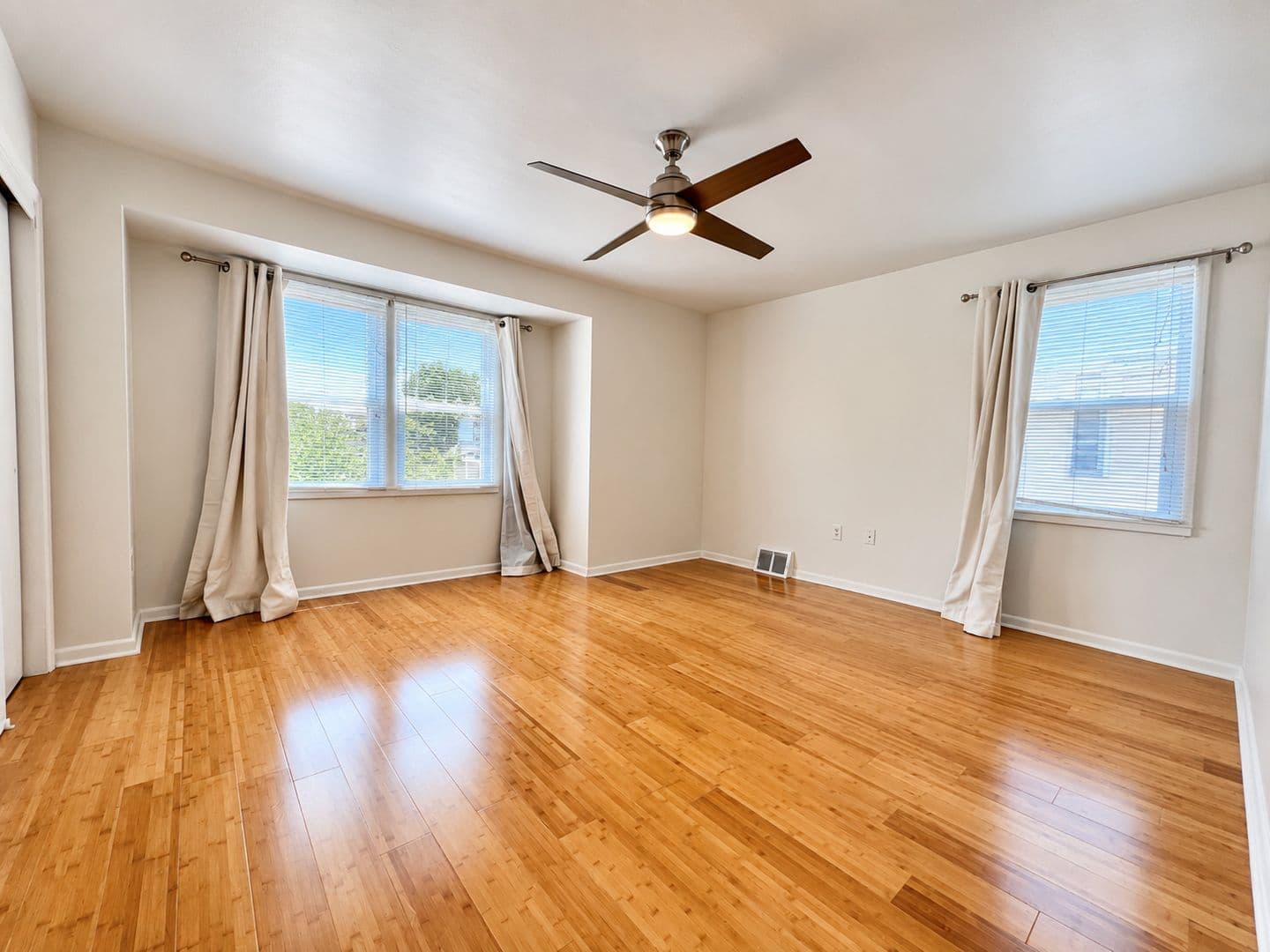 Bryn Mawr House: 238 Bailey Road