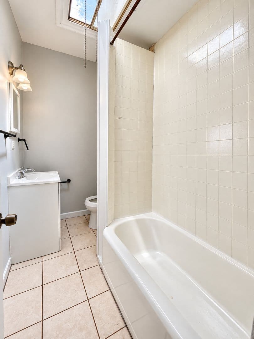 Philadelphia House: 1960 South Ithan Street