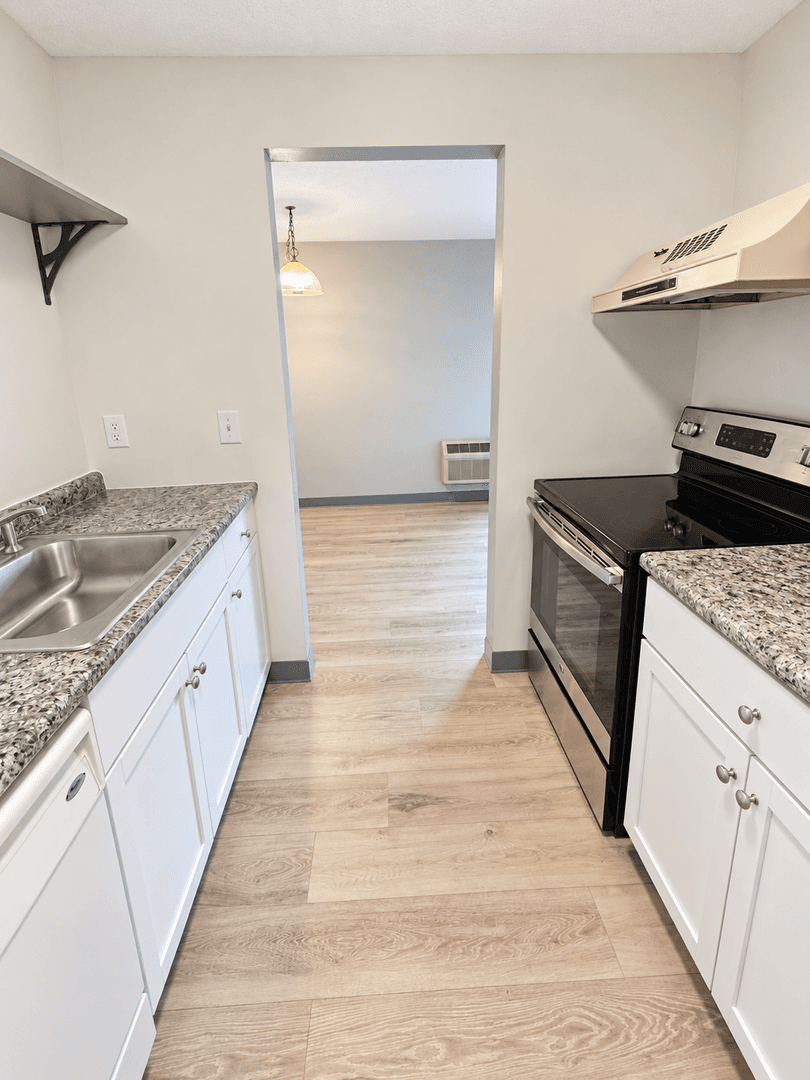 Carnegie Apartment: 711 Cubbage Street