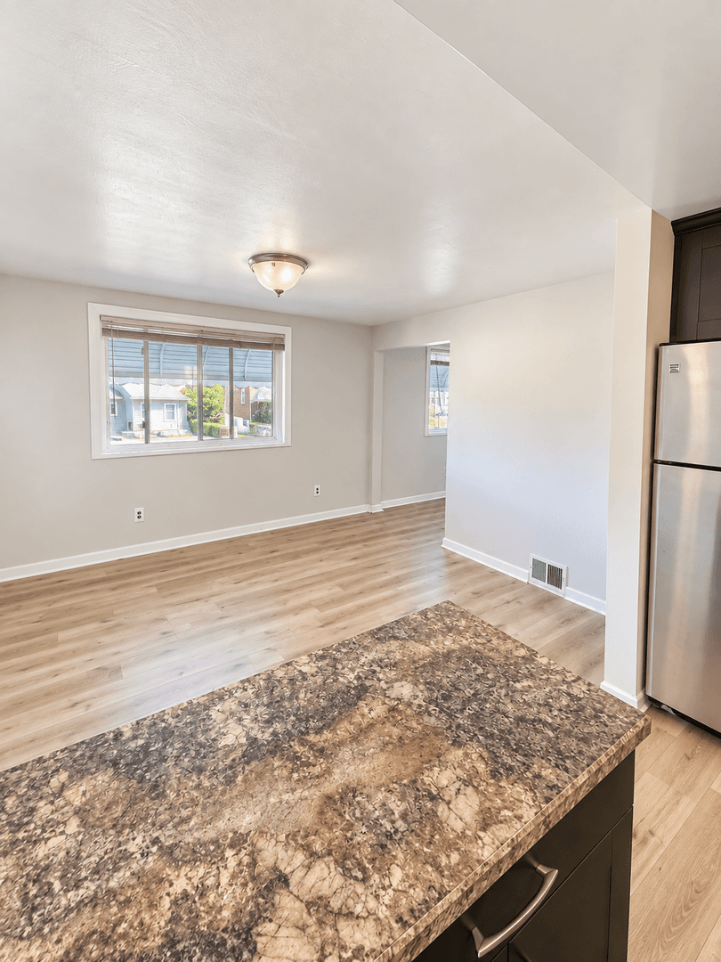 North Versailles House: 507 Oakhurst Avenue