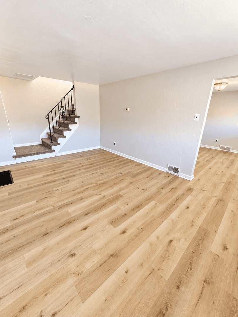 North Versailles House: 507 Oakhurst Avenue