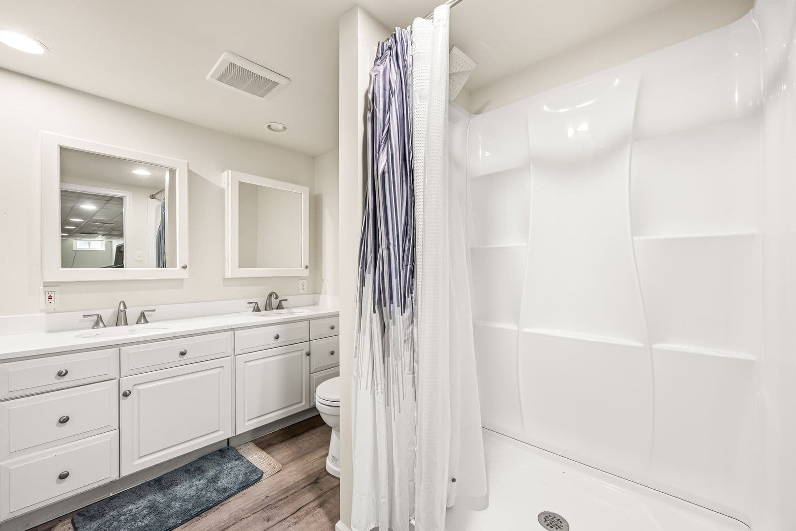 Blue Bell House: 206 Saint Andrews Ct