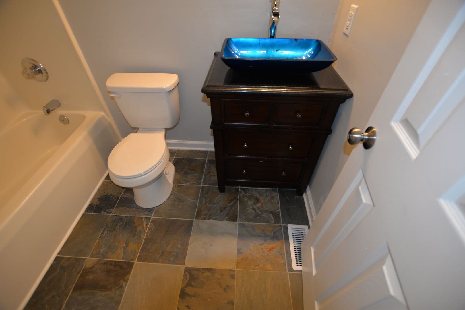 Greensboro House: 1715 Rainbow Drive