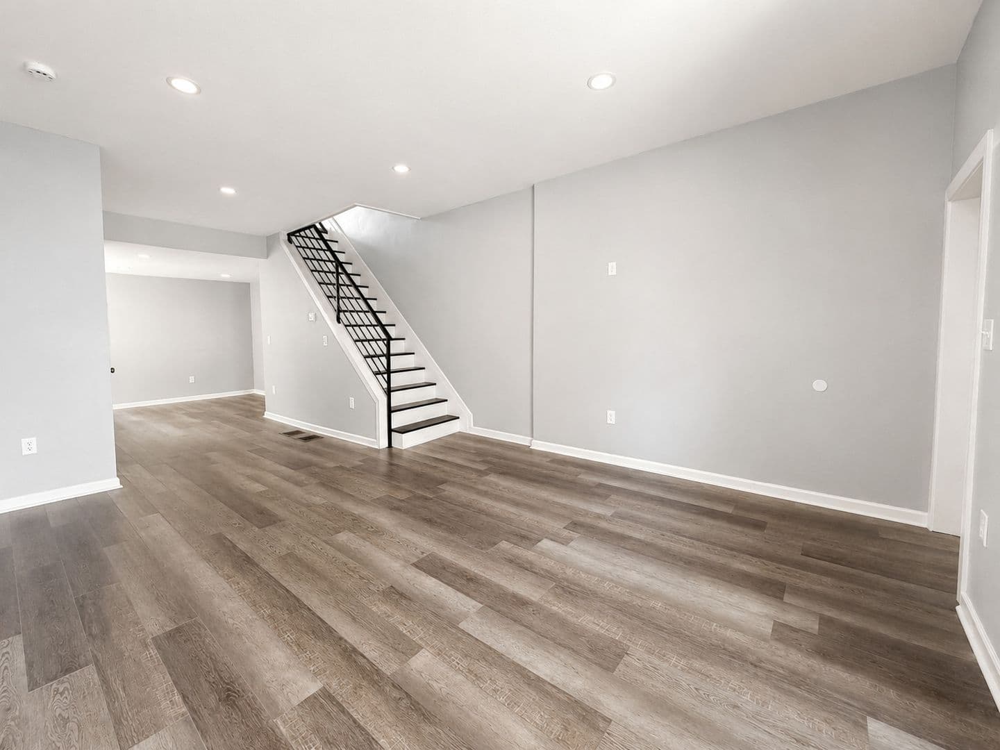 Darby House: 924 Maple Terrace