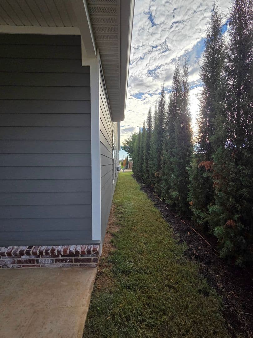 Rogers House: 5912 S 41st St