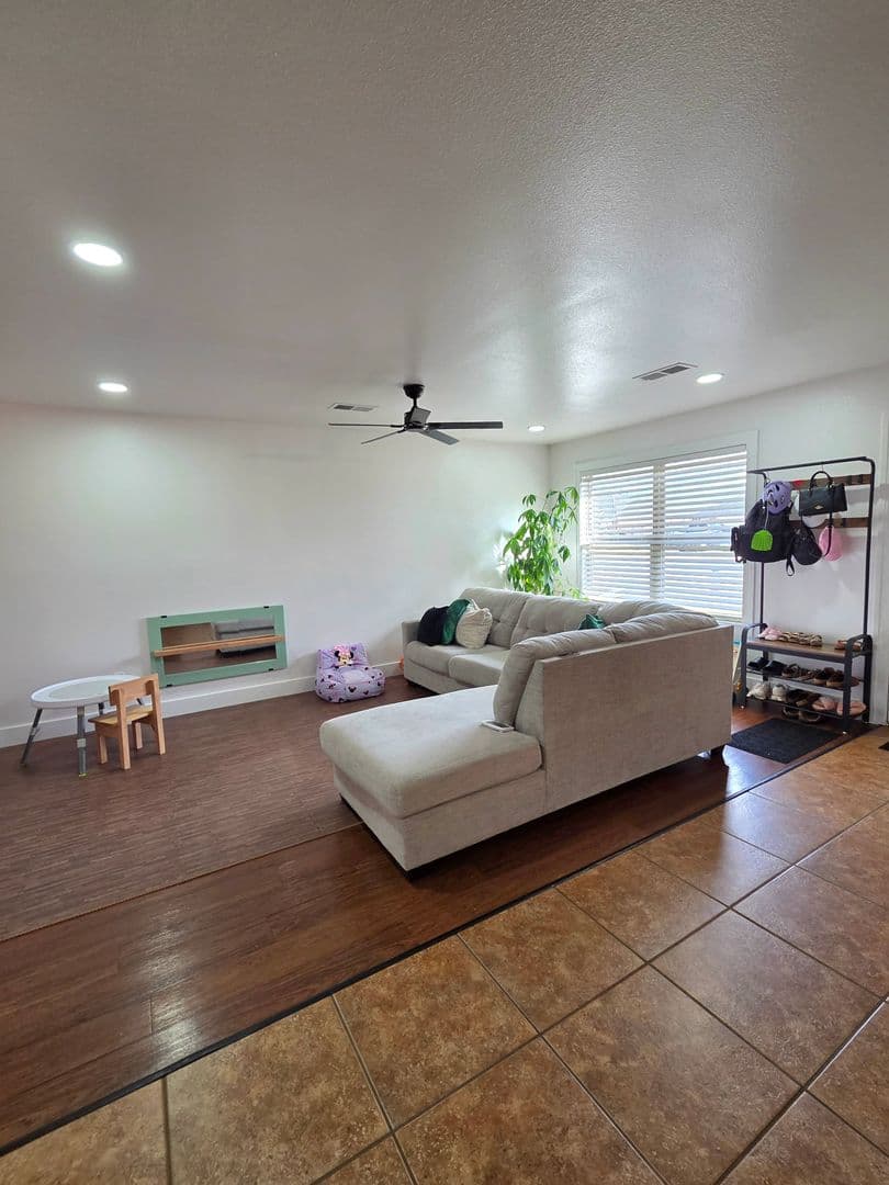 Rogers House: 207 E Marietta Ct
