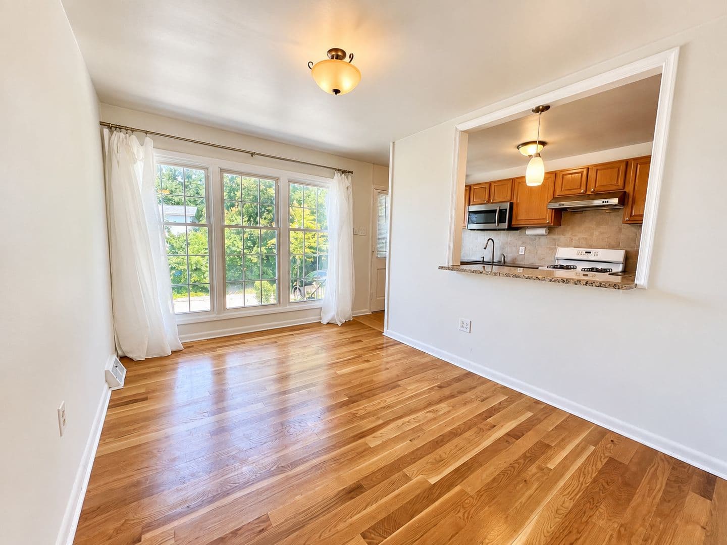 Bryn Mawr House: 238 Bailey Road