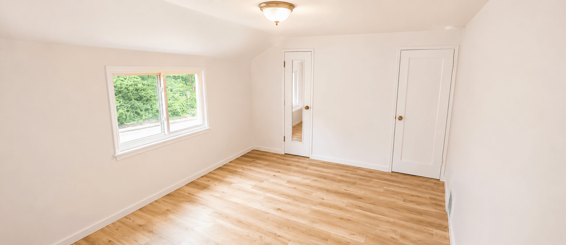 Verona House: 1445 Hulton Road