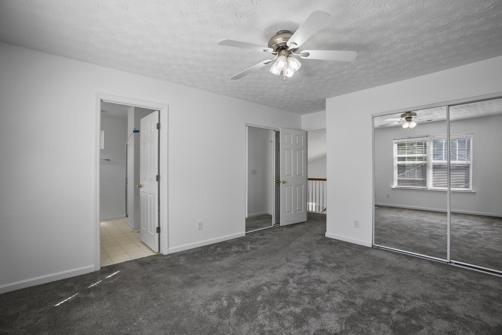 Woodstock House: 308 West Oaks Trail